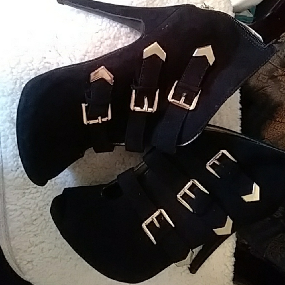 Booties - Picture 3 of 3